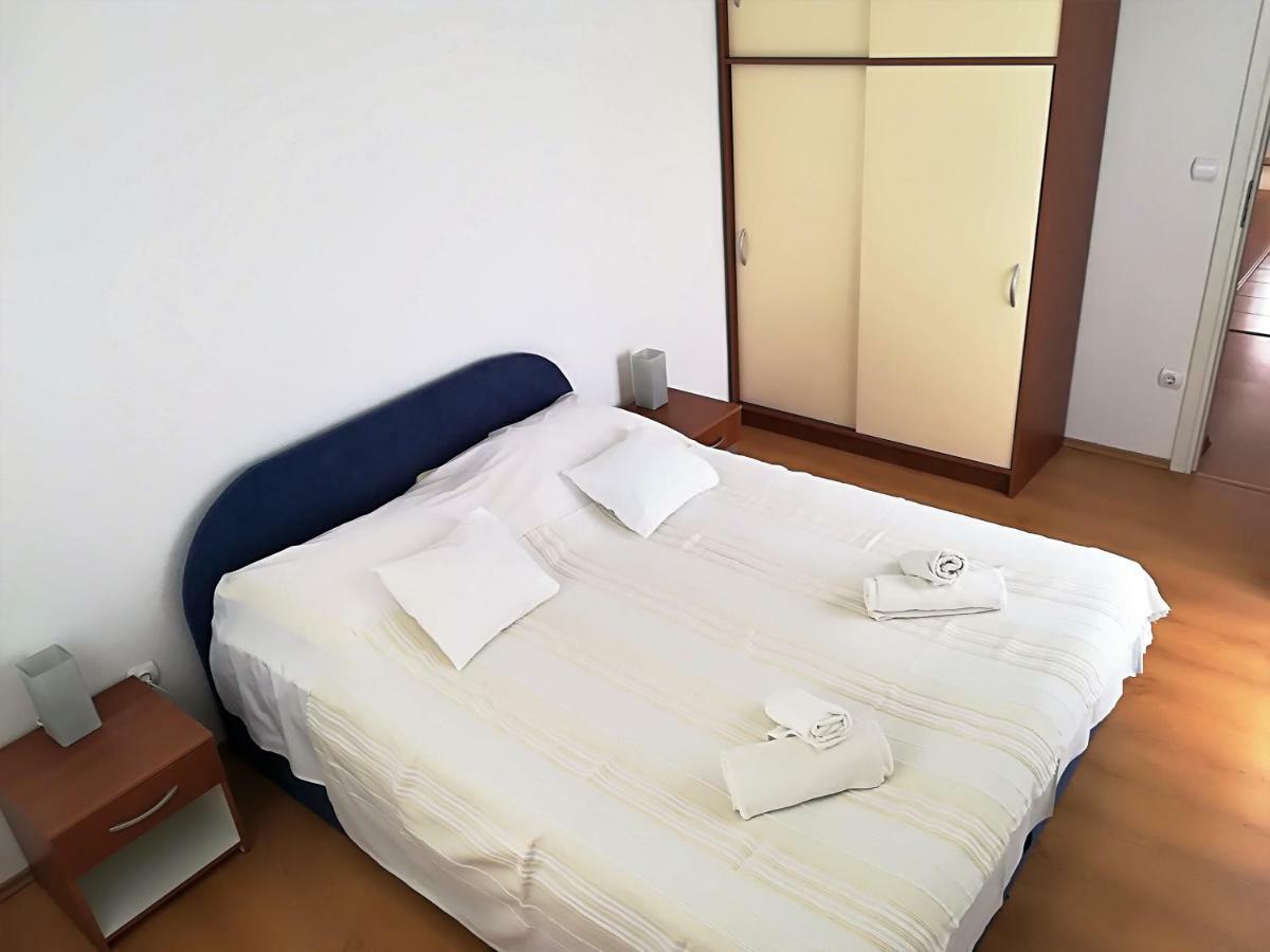 Apartman Rosanda Premuda Exterior foto